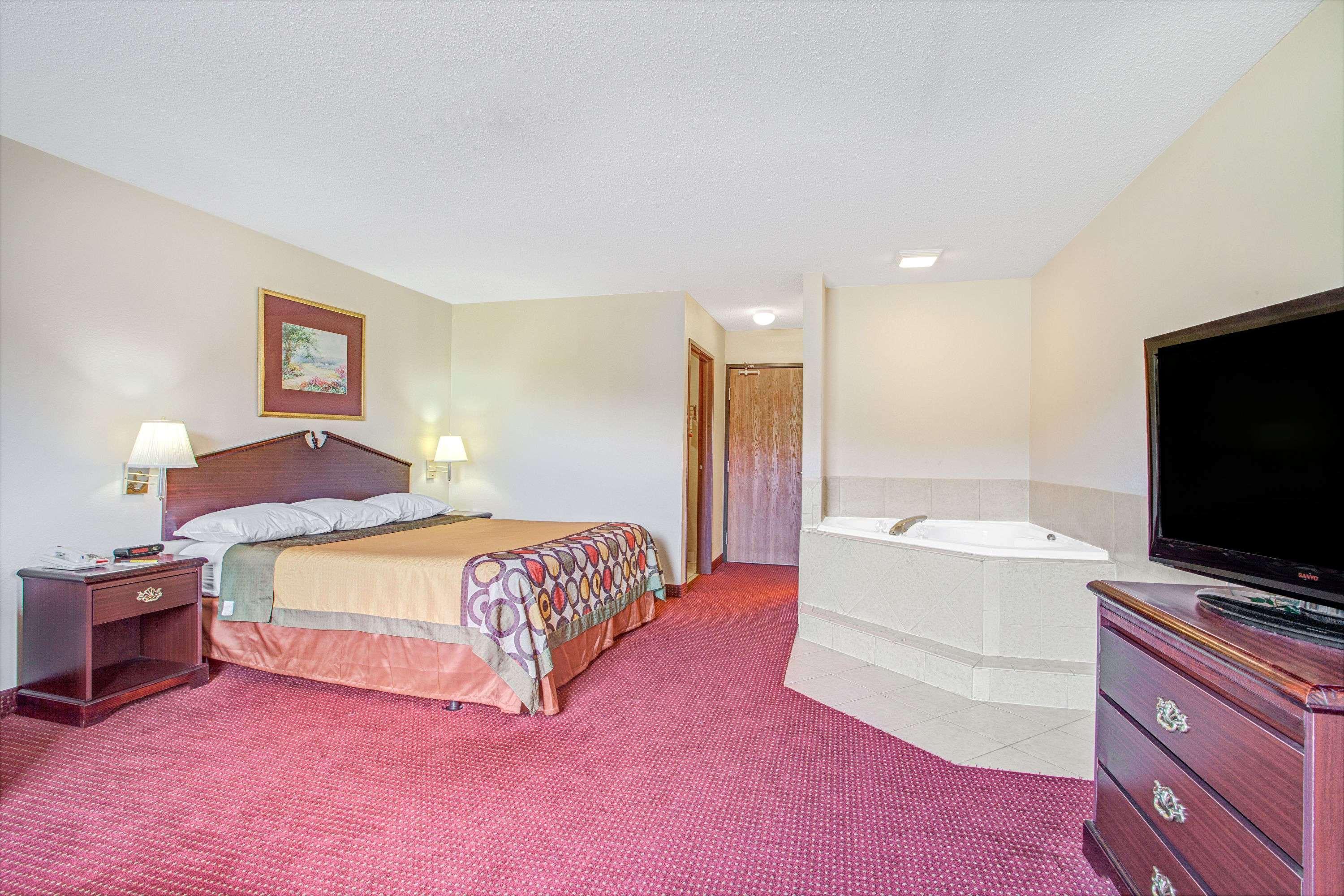 ซูเปอร์ 8 บาย วินด์แฮม คลินตัน Hotel ภายนอก รูปภาพ