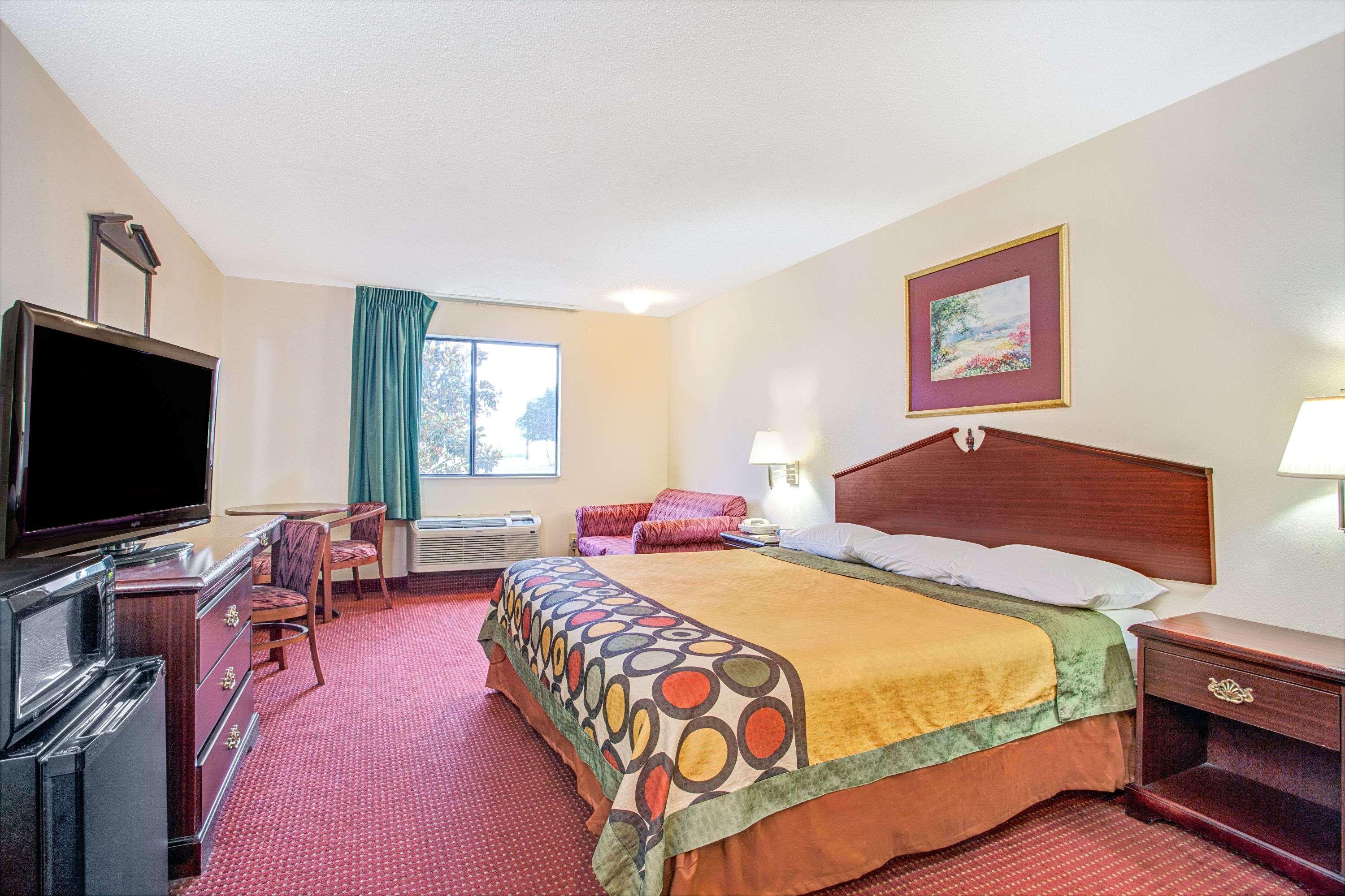 ซูเปอร์ 8 บาย วินด์แฮม คลินตัน Hotel ภายนอก รูปภาพ